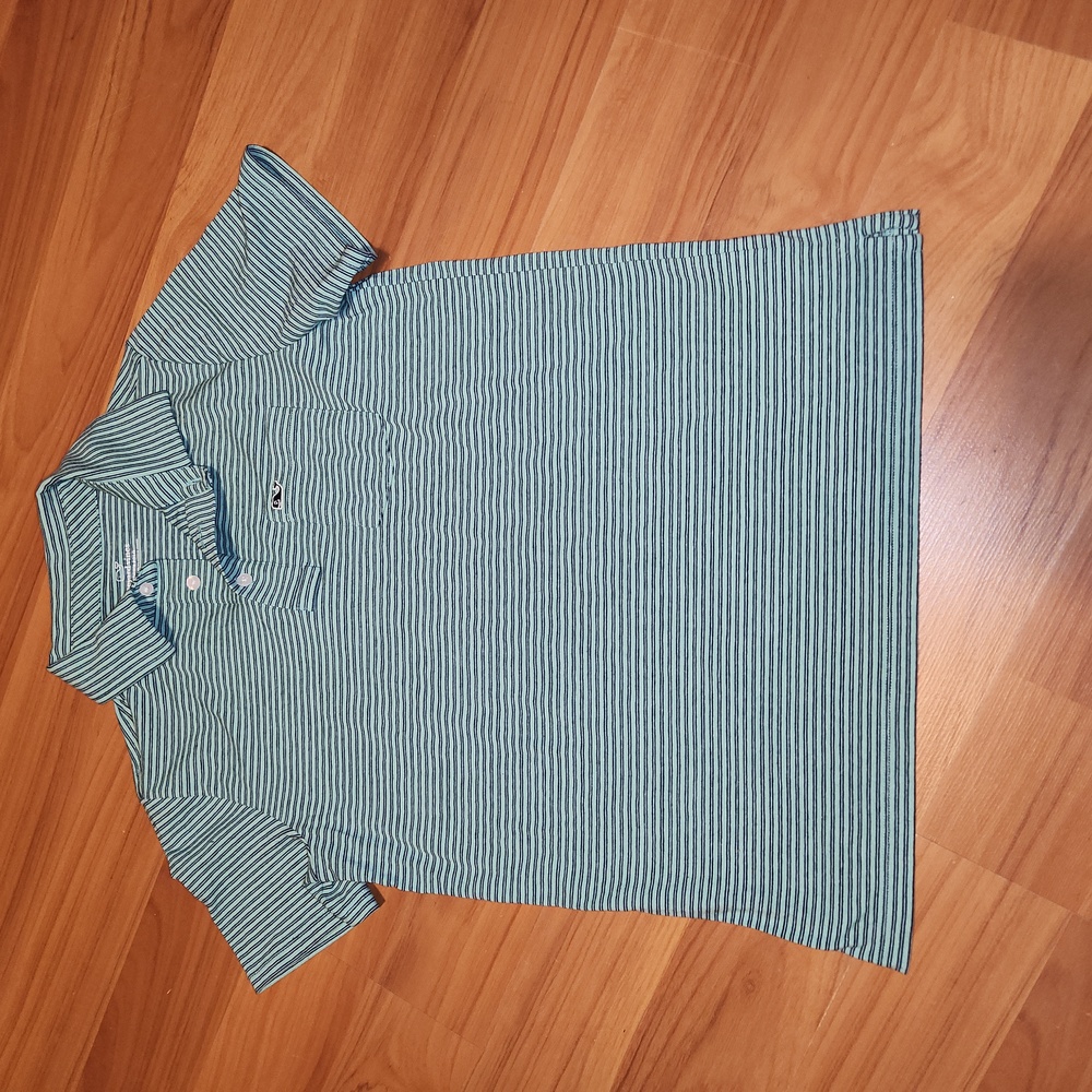 Vineyard vines